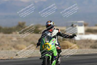 media/Dec-07-2025-CVMA (Sun) [[3e7d2de5dc]]/Race 5-Formula UL-CVMA Hooligans-American Thunder/